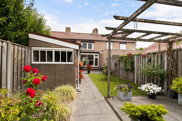 Foto - Verkocht onder voorbehoud: Wonen vlakbij het centrum van Klundert!